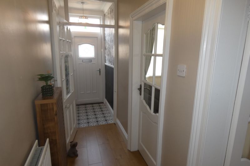 Entrance Hallway- click for photo gallery